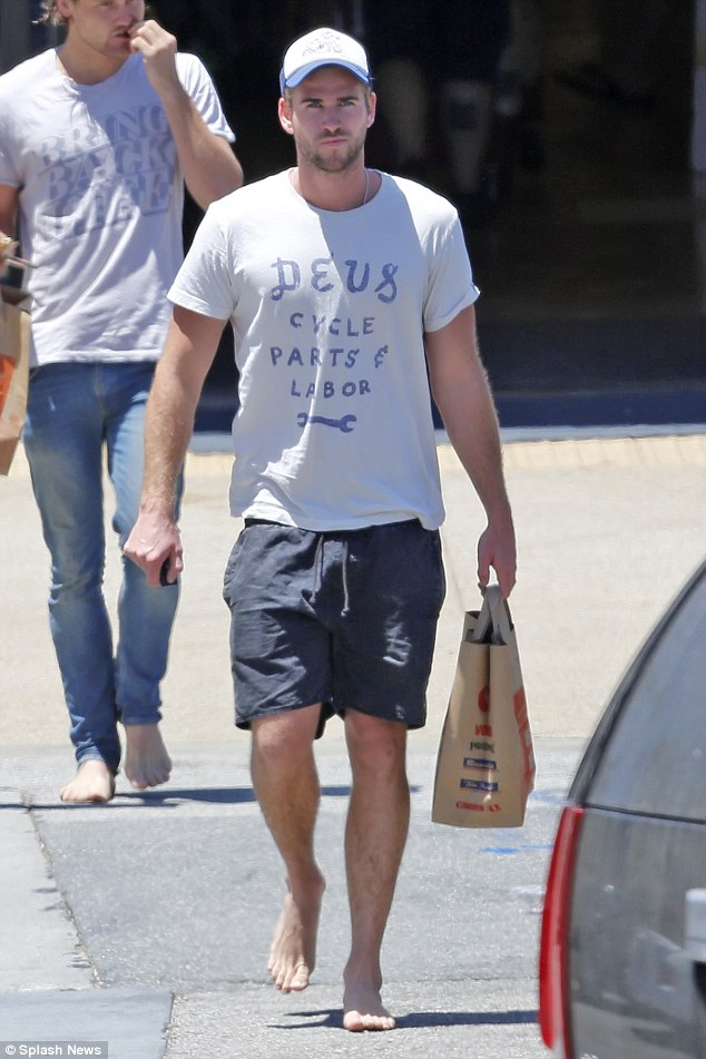 Liam Hemsworth Ditches His Shoes As He Goes Grocery 