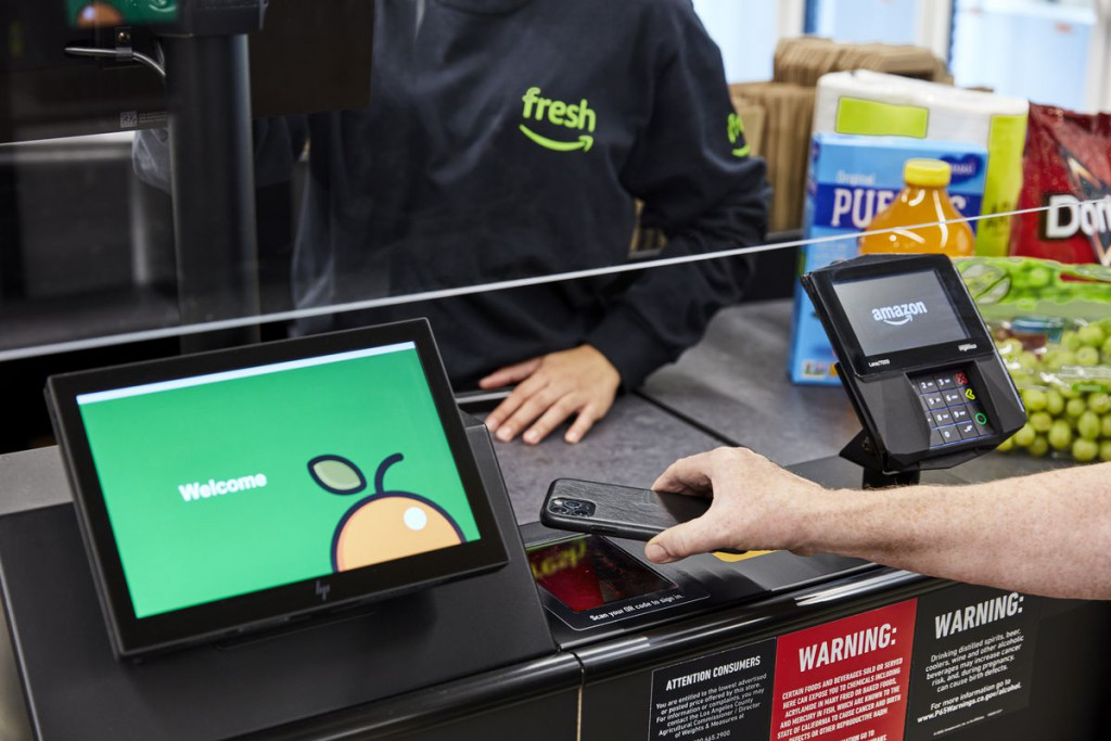 4 Amazon Fresh Stores Planned For Chicago Area Hiring