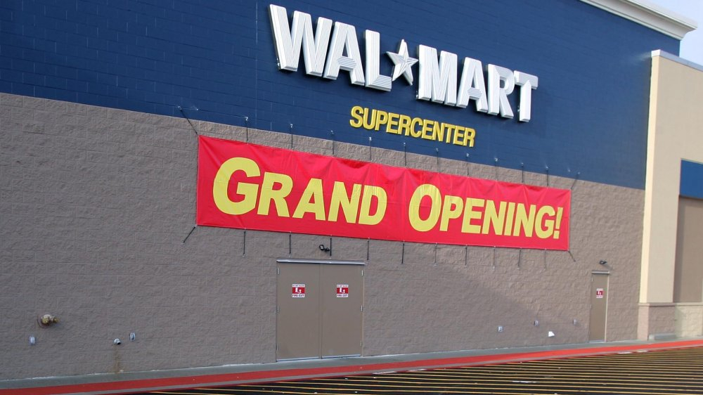 The Truth About The Largest Walmart In America